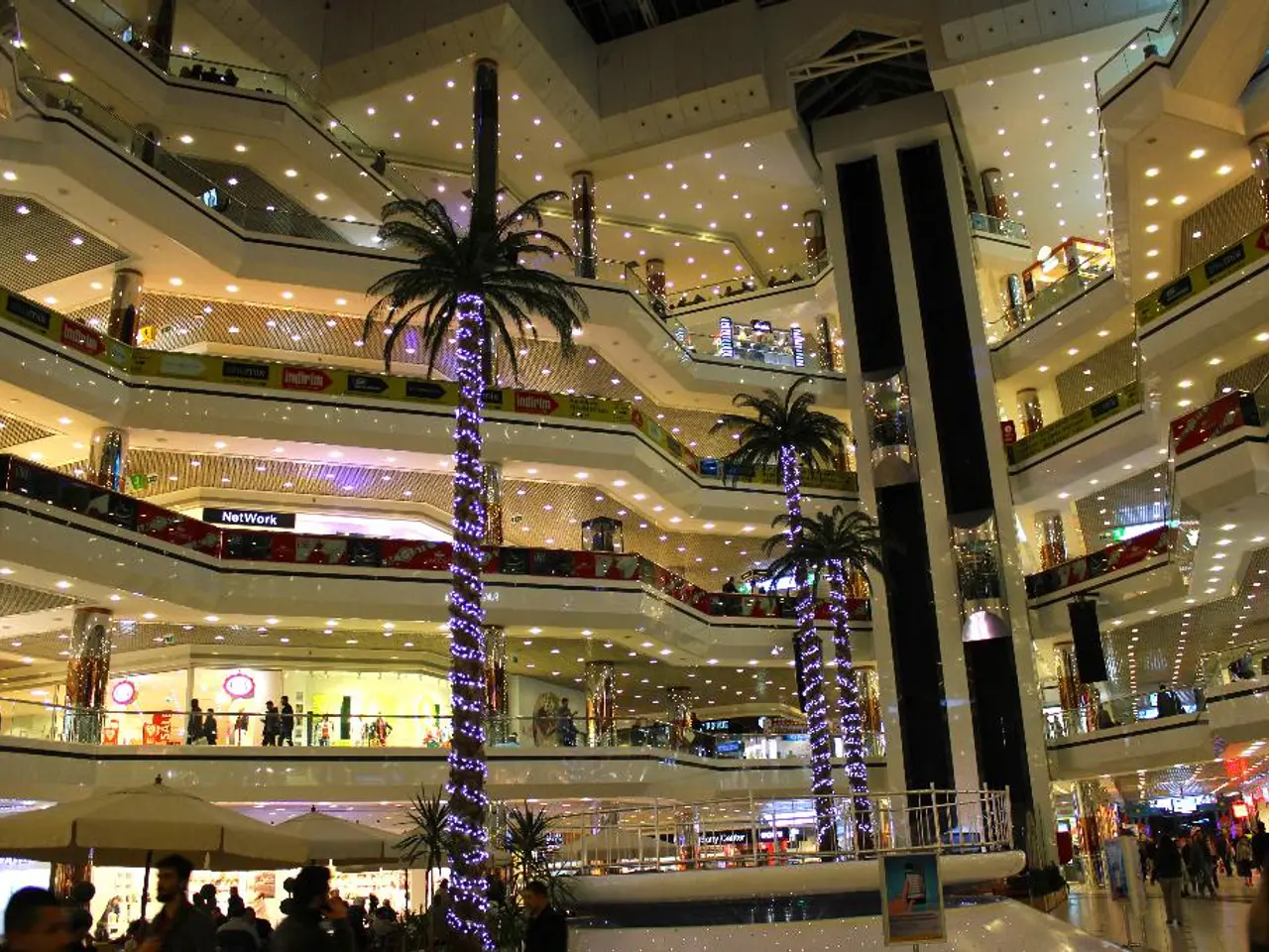 Delight in Post-Ski Enchantment at Westin Edina Galleria's Winter Wonderland