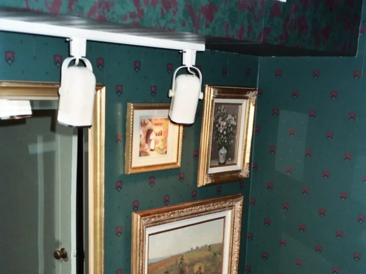 All publicly accessible bathrooms in New York are pinpointed on this ingenious map: