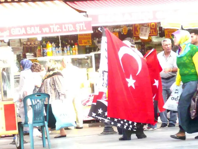 Navigating NYC: Essential Hiking Etiquette Guidelines for Novice Tourists, Tips to Savor Your Urban...