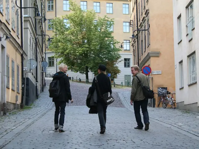 Sharing Holidays with Companions - How the Fair 50/50 Approach Enhances My Travel Experiences