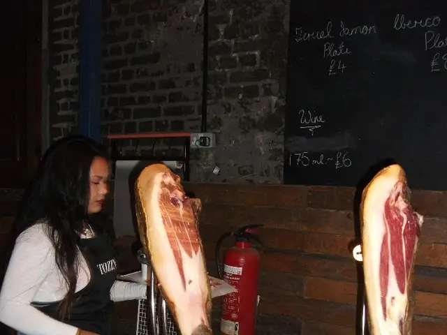 "Luisa's return": Aiding females in circumstances of harassment reemerges