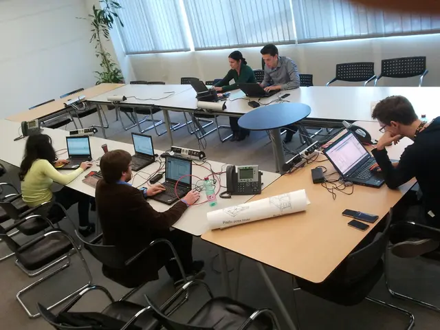 Remote Work Challenges and Solutions: Effective Strategies Revealed: Practical Advice