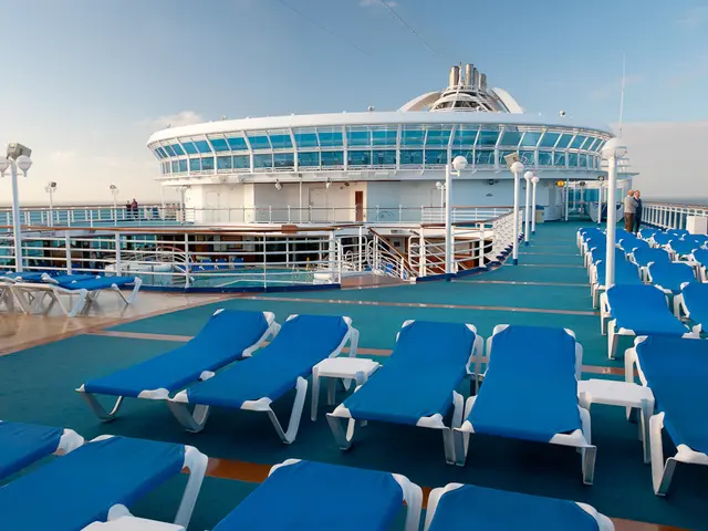 Unassuming Harbor Town in England Offers Charming Seaside Experience, Often Overlooked by Visitors