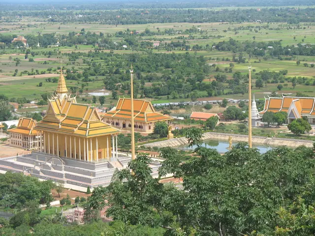 Ancient Marvels: Bettany Hughes Discusses the Seven Phenomena of the Ancient World