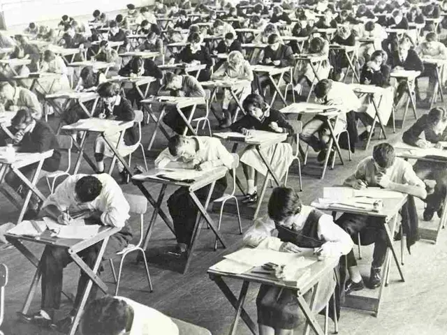 Maintain Your Writing Routine on Holiday: Avoid Breaking Your Writing Schedule During Vacation